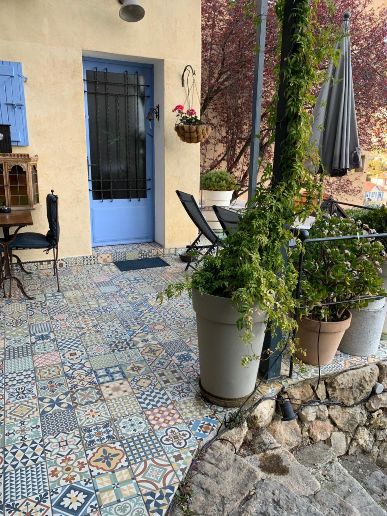 Skylark Bed&Breakfast Grasse Exteriör bild